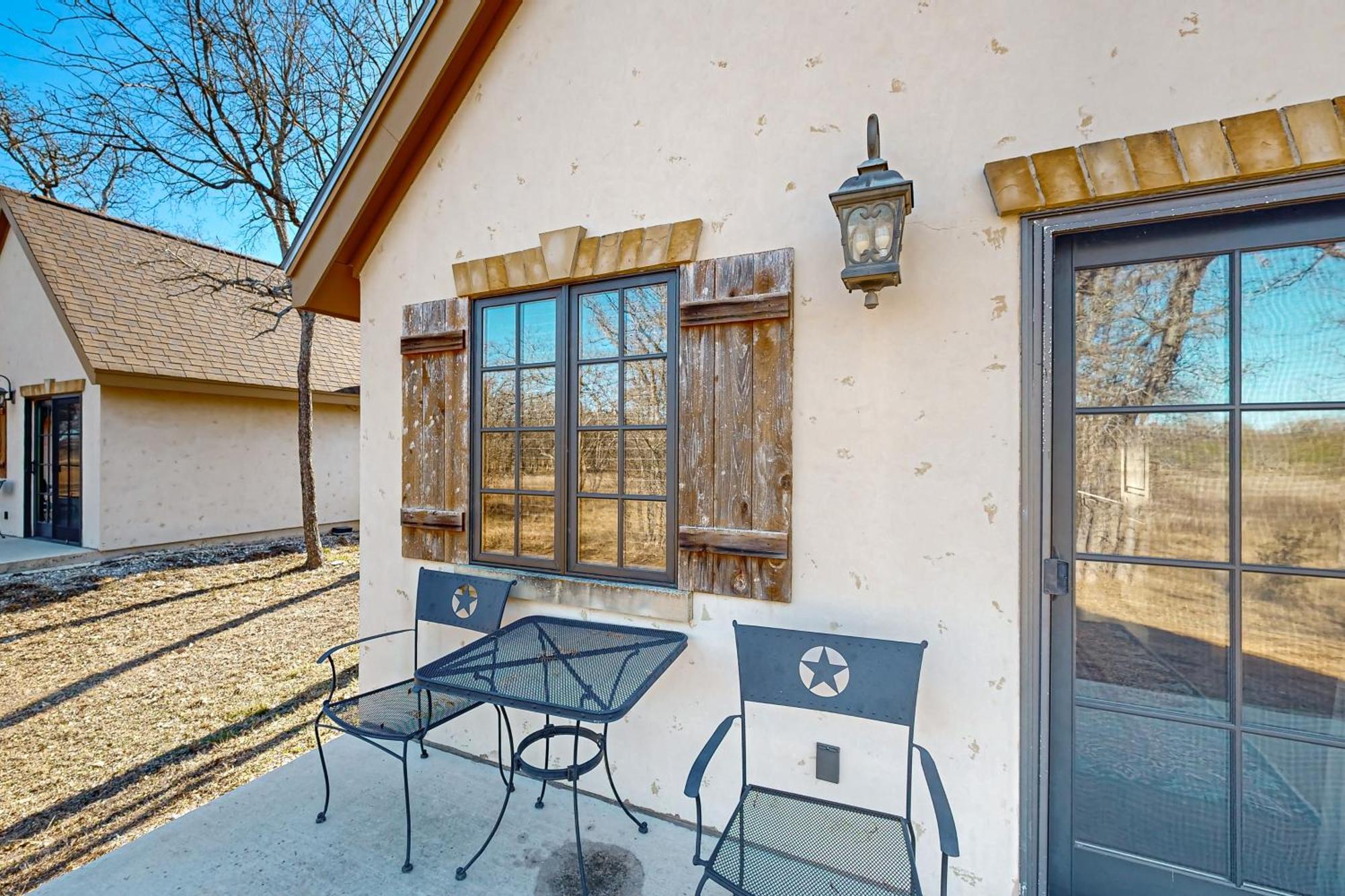 Messina Hof Hill Country Villa Blumenthal Стая снимка