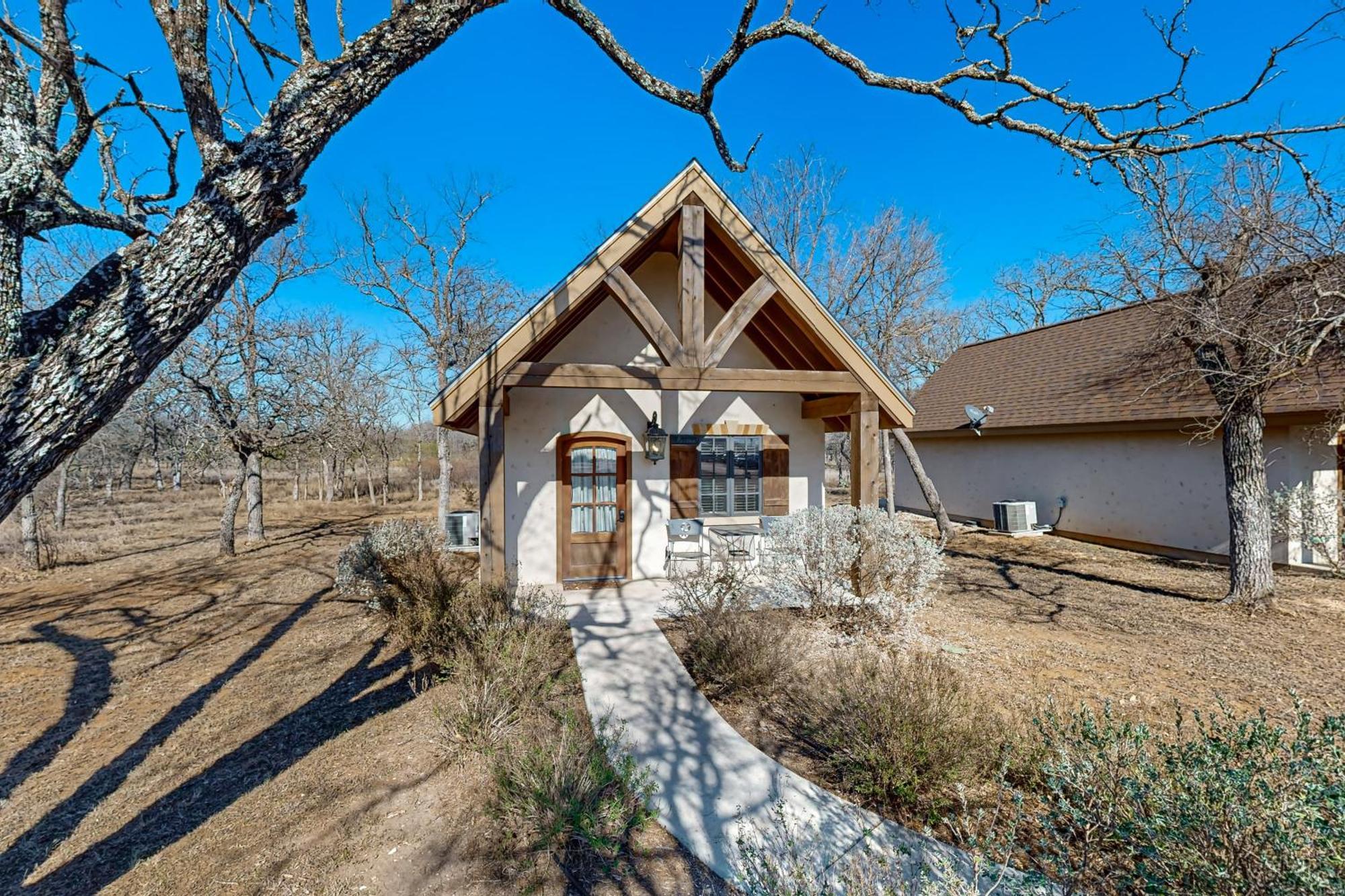 Messina Hof Hill Country Villa Blumenthal Стая снимка
