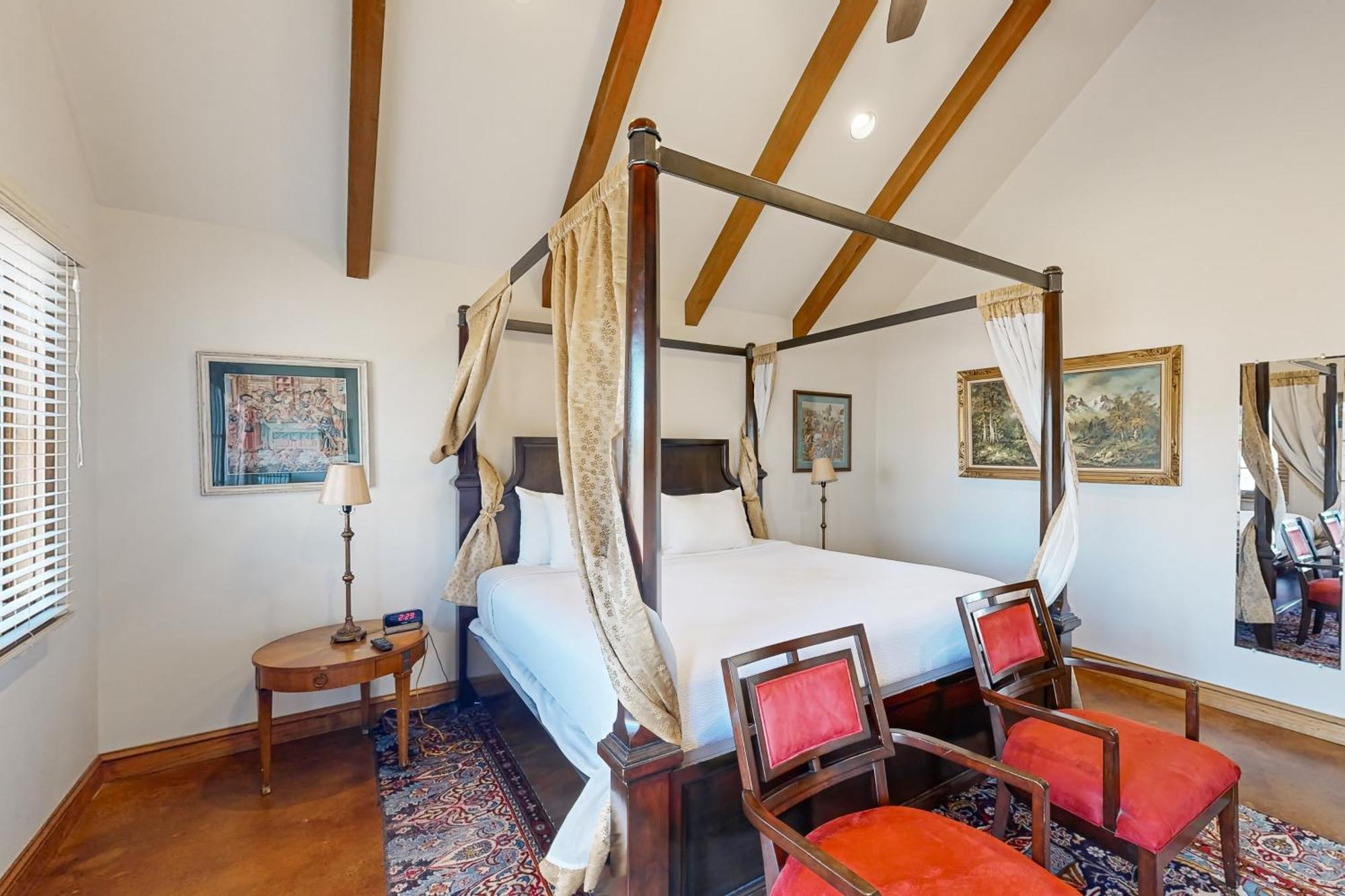 Messina Hof Hill Country Villa Blumenthal Стая снимка